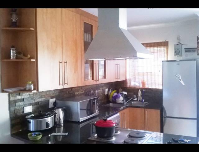 2 BEDROOM TOWNHOUSE RENTED IN WALMER HEIGHTS